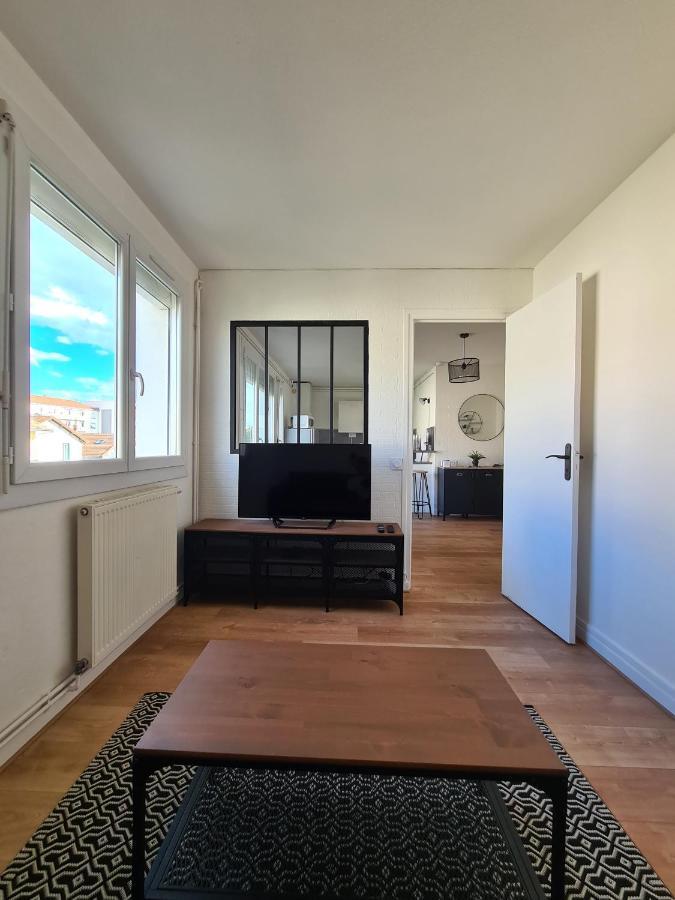 T2 Renove Avec Parking Gratuit Sur Place Apartment Valence  Exterior foto