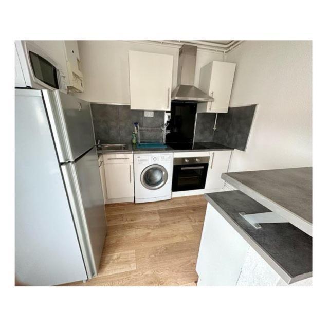 T2 Renove Avec Parking Gratuit Sur Place Apartment Valence  Exterior foto